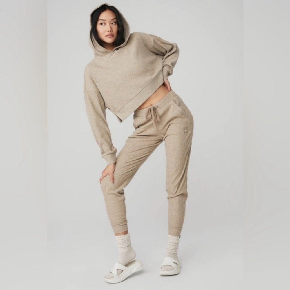 ALO Muse Yoga Ribbed Tan Lounge Cropped Top and Jogger Set S/M